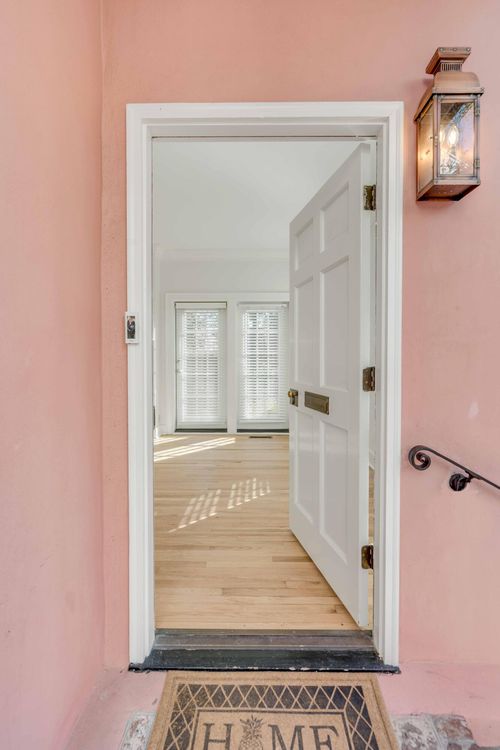 1 1/2 Ford Ct, Charleston, SC, 29401-2512 | Card Image