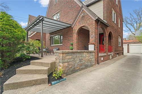 6953 Reynolds St, Pittsburgh, PA, 15208-2617 | Card Image