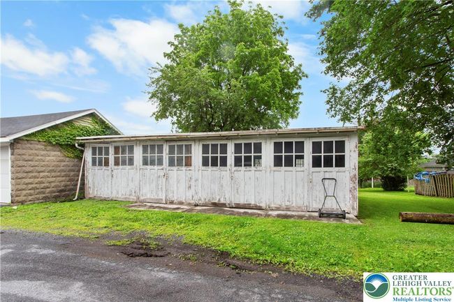 170 S Whitfield St, Home with 3 bedrooms, 2 bathrooms and 4 parking in Nazareth PA | Image 25