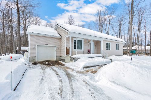 6150 Rue Boulay, Vaudreuil Dorion, QC, J7V0K2 | Card Image