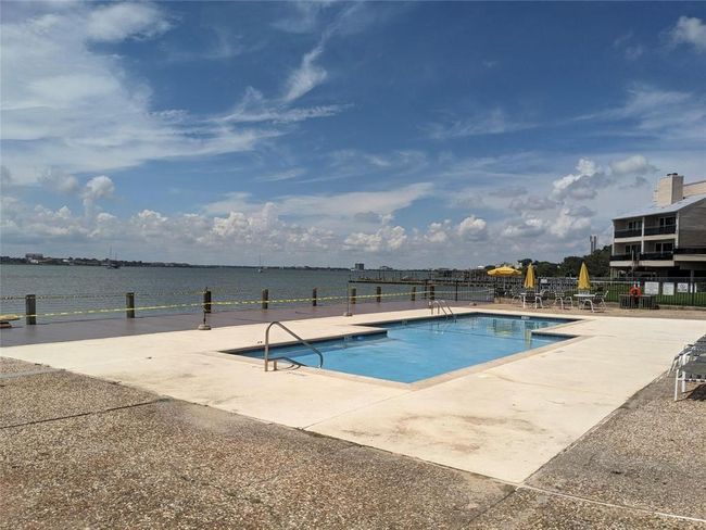 Beautiful view of Clear Lake | Image 4