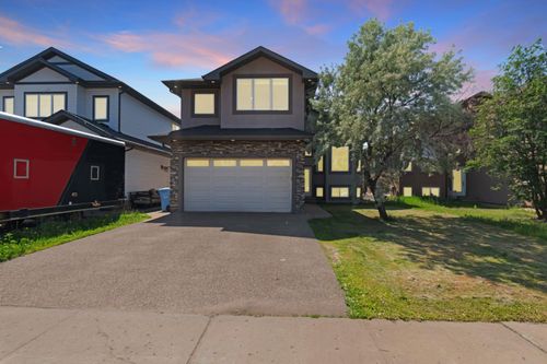 244 Hawthorn Way, Fort Mcmurray, AB, T9K0T2 | Card Image