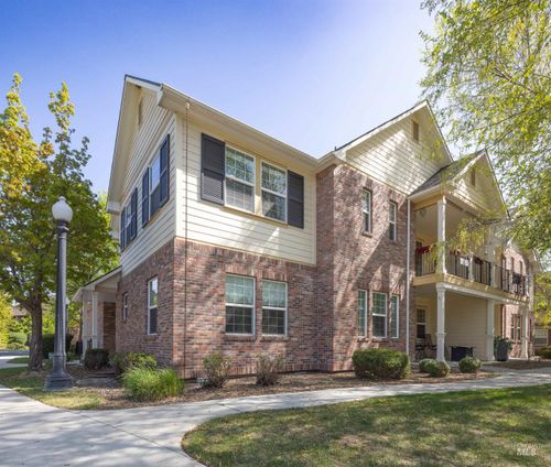 1148 E Winding Creek Dr, Eagle, ID, 83616-7232 | Card Image