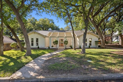 5016 Sugar Lake Rd, Fort Worth, TX, 76103-1037 | Card Image
