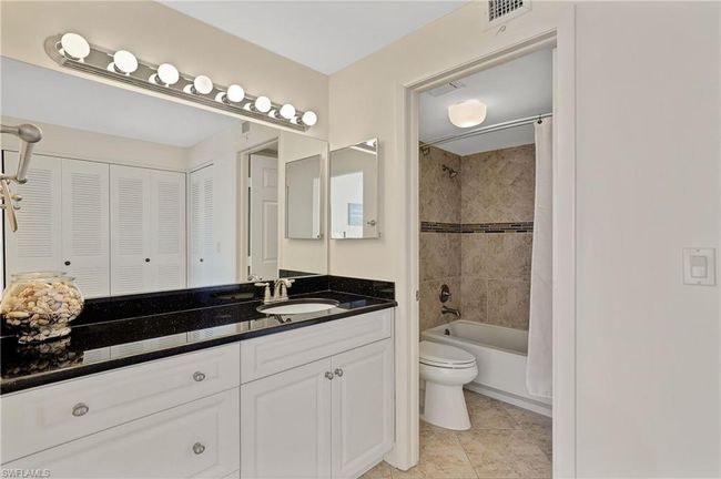 Master Bathroom | Image 13