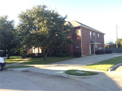apt-300-121 Wildwood Ct, Grapevine, TX, 76051-8215 | Card Image