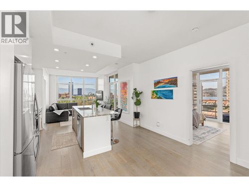 601-1151 Sunset Dr, Kelowna, BC, V1Y0G2 | Card Image