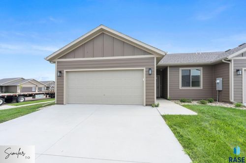 523 Brookside Pl, Harrisburg, SD, 57032-8295 | Card Image