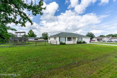 27260 W 12 Th Avenue, House other with 3 bedrooms, 2 bathrooms and null parking in Hilliard FL | Image 2