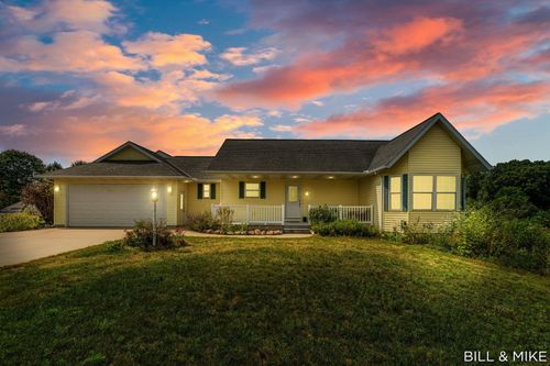 5440 Dalton Rdg, Fennville, MI, 49408-8447 | Card Image