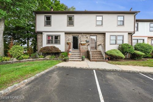 27-27 Highview Dr, Woodbridge, NJ, 07095-3905 | Card Image