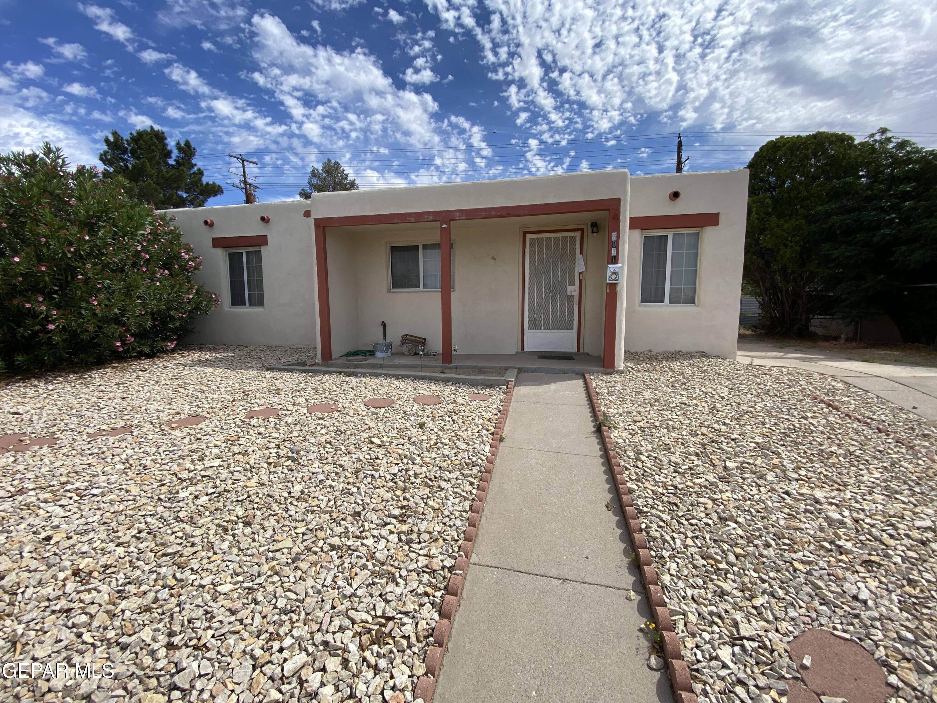 Tejas Dr, El Paso, TX 79905