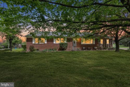 2226 Harney Rd, Littlestown, PA, 17340-9753 | Card Image