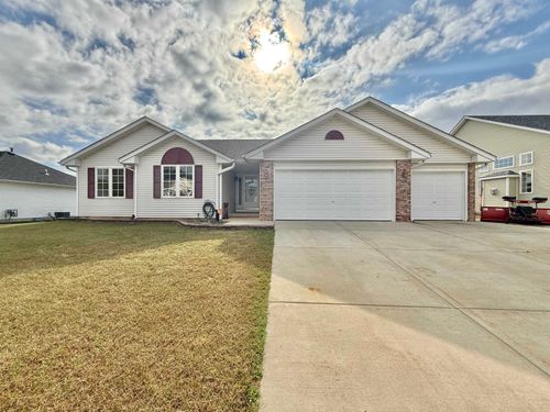 11008 Chicory Ridge Way, Roscoe, IL, 61073-6367 | Card Image