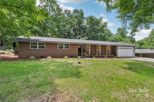 1192 Carolyn Dr, Albemarle, NC, 28001-4317 | Card Image
