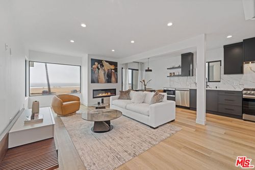 2-3305 Ocean Front Walk, Marina del Rey, CA, 90292-5781 | Card Image