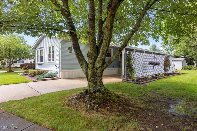 8 Symphony St, House other with 2 bedrooms, 2 bathrooms and null parking in Olmsted Twp OH | Image 9