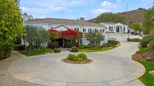 2136 High Knoll Cir, Westlake Village, CA, 91362-4735 | Card Image
