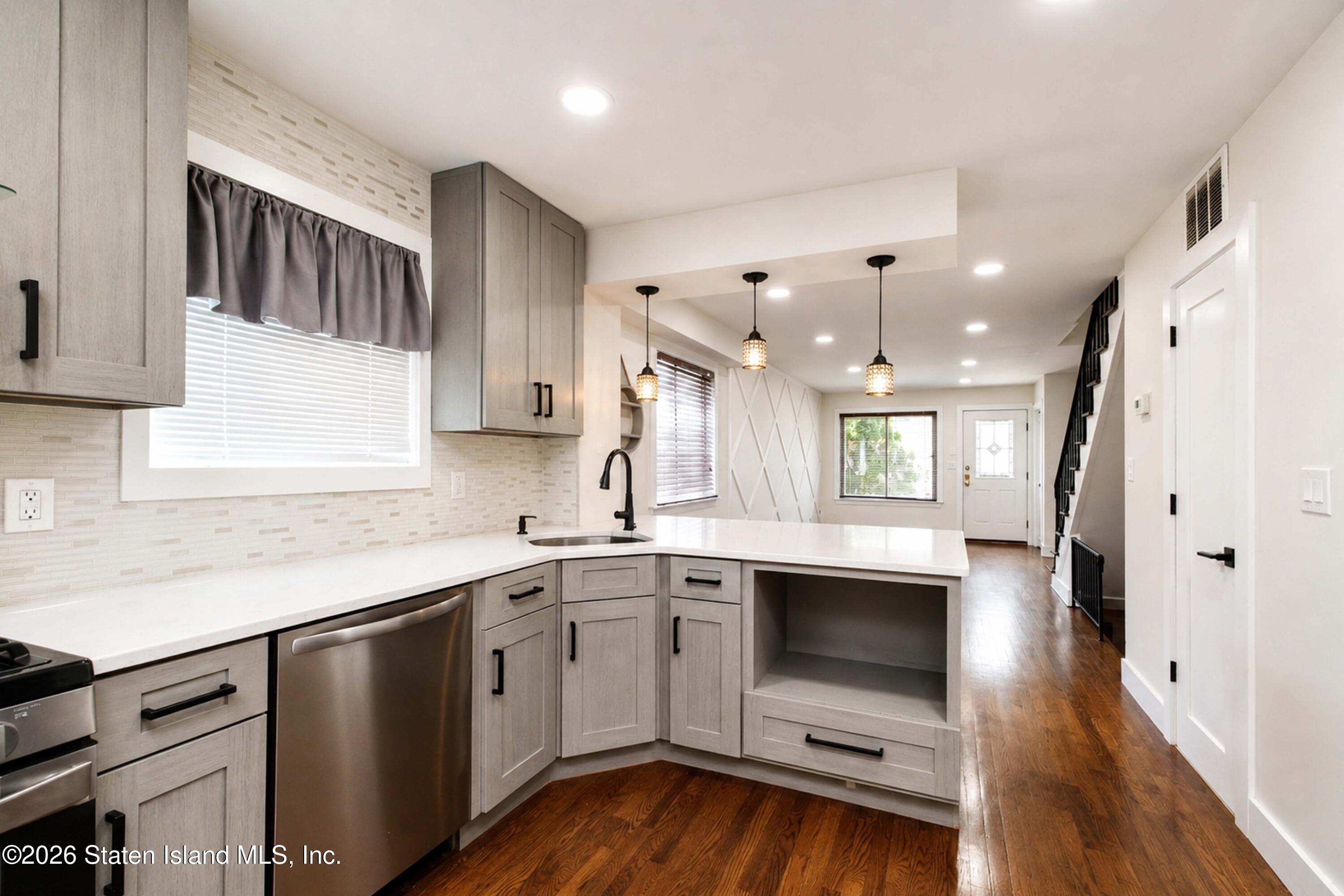 Residential in Staten Island 4