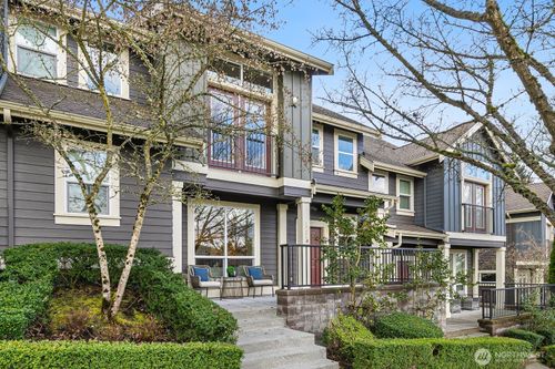 2285 Ne Natalie Way, Issaquah, WA, 98029-3643 | Card Image