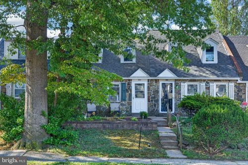884 Woodlawn Ave, PHOENIXVILLE, PA, 19460-4032 | Card Image
