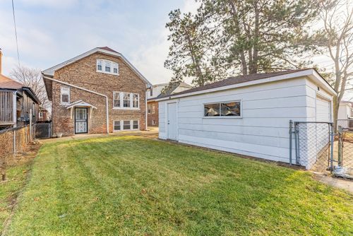 1630 Highland Ave, Berwyn, IL, 60402-4286 | Card Image