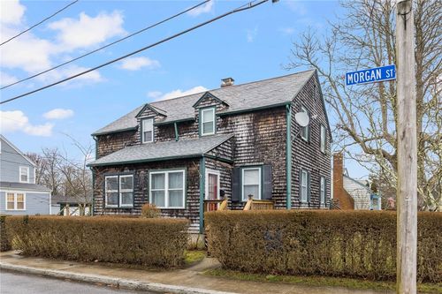24 Morgan St, Newport, RI, 02840-3828 | Card Image