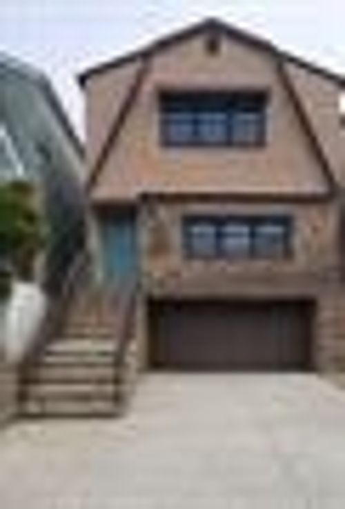 177 W W 51st St, Bayonne, NJ, 07002-2109 | Card Image