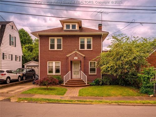 657 Beech Ave, Charleston, WV, 25302-2733 | Card Image