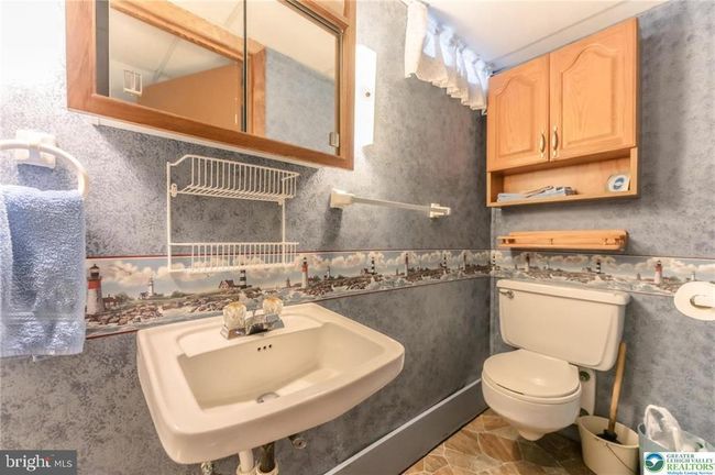 719 Franklin Ave, House other with 3 bedrooms, 2 bathrooms and null parking in Palmerton PA | Image 37