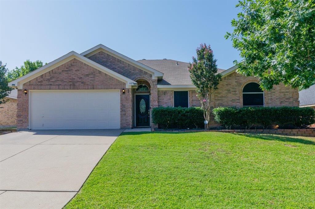 Dover Heights Trl, Mansfield, TX 76063
