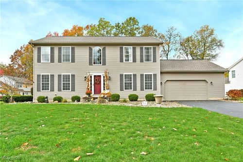 283 White Tail Run, Cortland, OH, 44410-2611 | Card Image