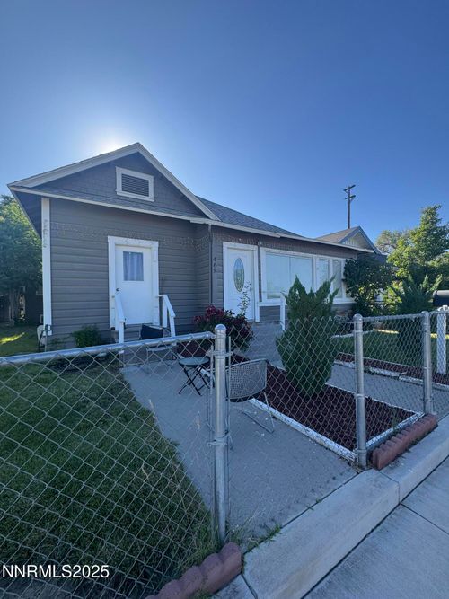 468 S Maine St, Fallon, NV, 89406-3342 | Card Image