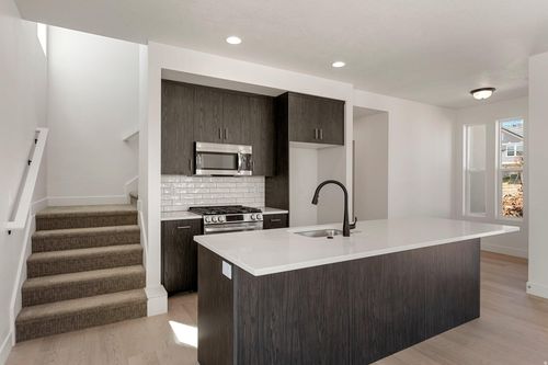 516 W Olive Ln, St. George, UT, 84790-5310 | Card Image