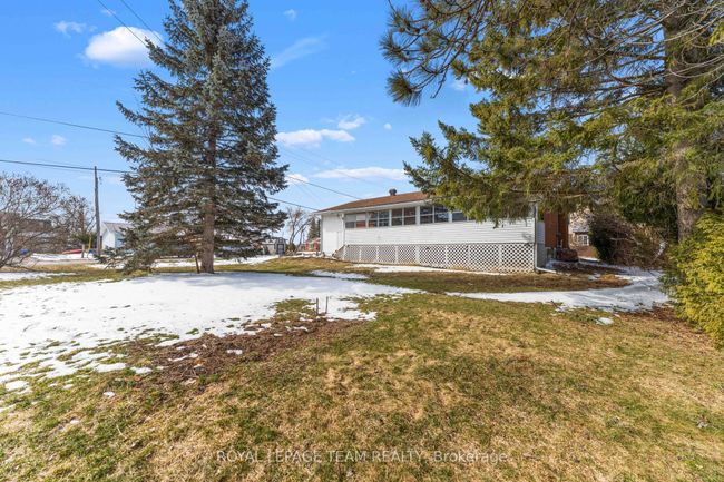 6 Ross St, House other with 3 bedrooms, 2 bathrooms and 6 parking in Cobden ON | Image 35