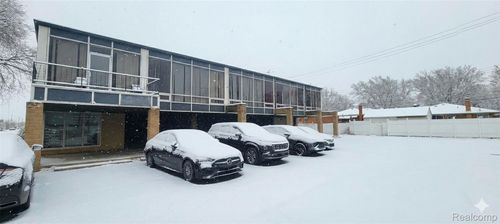 21910 Greenfield Road, Oak Park, MI, 48237 | Card Image