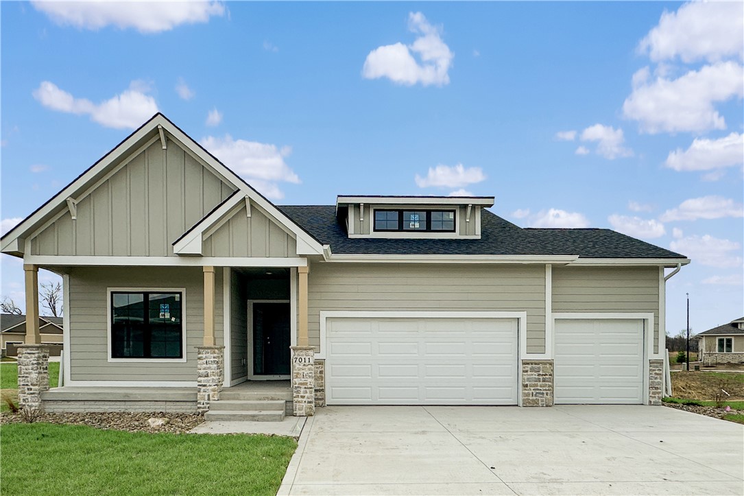 Lincoln Cir, Johnston, IA 50131