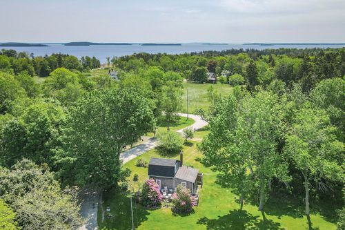 108 Colony Rd, Islesboro, ME, 04848-4913 | Card Image