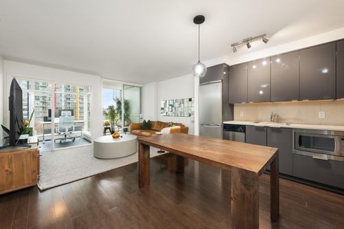 717-161 W Georgia St, Vancouver, BC, V6B0K9 | Card Image