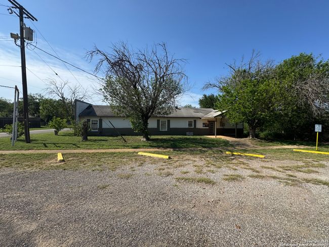 502 N Front, Home with 0 bedrooms, 0 bathrooms and null parking in Cotulla TX | Image 4