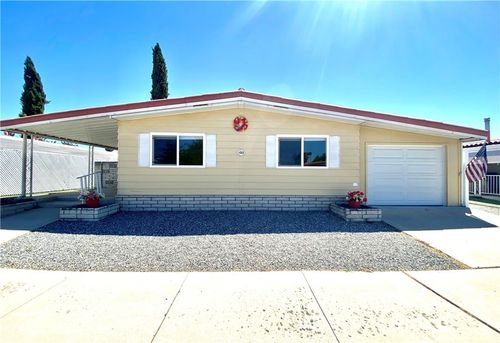 1053 W Johnston Ave, Hemet, CA, 92543-6943 | Card Image