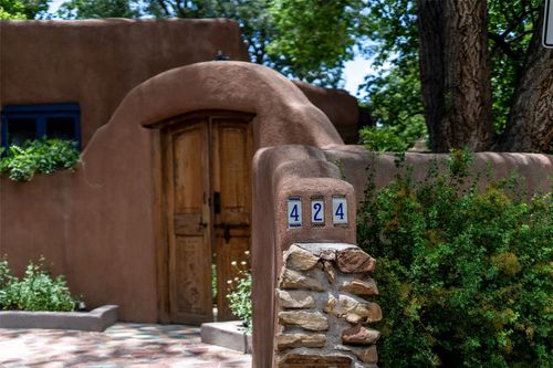 424 Arroyo Tenorio St, Santa Fe, NM, 87505-0329 | Card Image