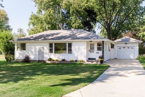 244 Panama Ave, Hampshire, IL, 60140-9404 | Card Image