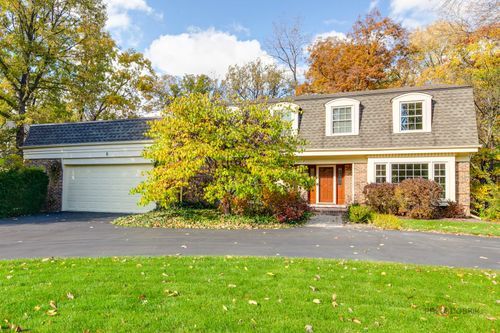 8 Royal Ct, Lincolnshire, IL, 60069-3315 | Card Image