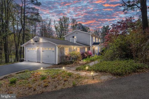 10802 Oldfield Dr, RESTON, VA, 20191-5208 | Card Image