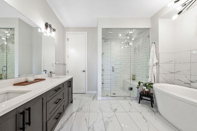 2523 21 St Sw, Home with 4 bedrooms, 3 bathrooms and 2 parking in Calgary AB | Image 31
