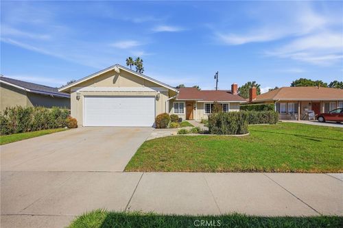 6211 Mar Vista Dr, Huntington Beach, CA, 92647-2311 | Card Image