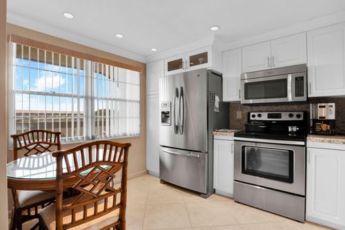 apt-e4-3202 Portofino Pt, Coconut Creek, FL, 33066-1226 | Card Image