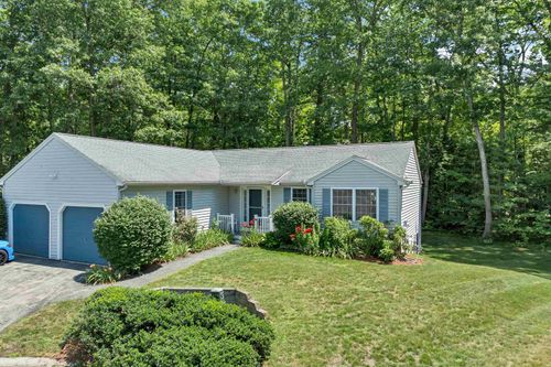 4 Glasgow Cir, Hudson, NH, 03051-3759 | Card Image