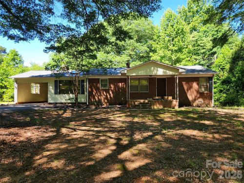 3136 Philadelphia Church Rd, Lincolnton, NC, 28092-8992 | Card Image